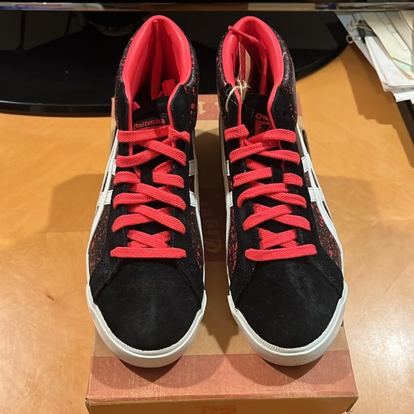 Brand new pair of women’s onitsuka tiger - Picture 2 of 6